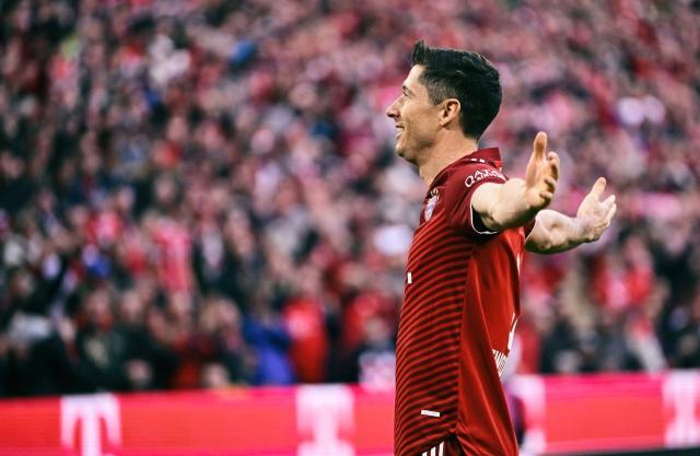 bob半岛-【德甲】拜仁夺冠！格纳布里莱万击退多特锁定10连霸